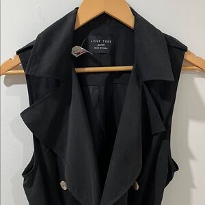 NWT Love Tree Women’s Vest Medium Sleeveless Trench Duster Black Quiet Luxury